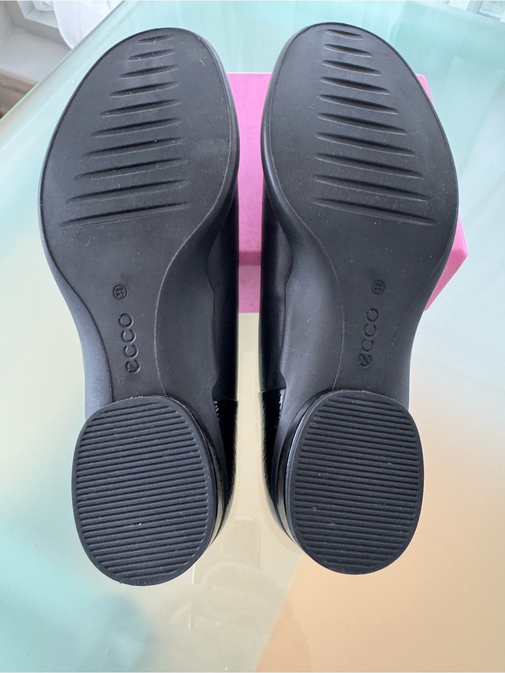 Ecco Black Leather Slip-On Flats - Picture 9 of 10